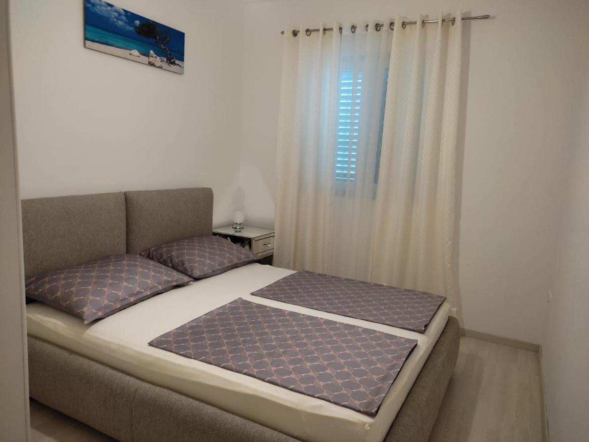 Apartment Josip 2 Tribunj  Exterior photo